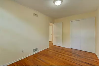 610 N Tremont Drive, Greensboro, NC 27403 - Photo 10