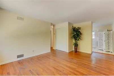 610 N Tremont Drive, Greensboro, NC 27403 - Photo 4