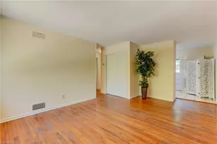 610 N Tremont Dr, Greensboro, NC 27403 - Photo 4