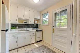 610 N Tremont Dr, Greensboro, NC 27403 - Photo 6
