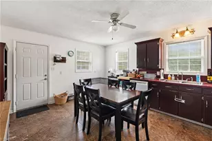 569 Pilot Cir, Thomasville, NC 27360 - Photo 12