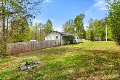 569 Pilot Circle, Thomasville, NC 27360 - Photo 6