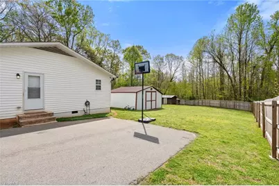 569 Pilot Circle, Thomasville, NC 27360 - Photo 30