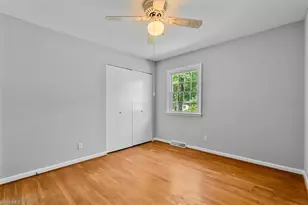 2402 Chatham Dr, Greensboro, NC 27408 - Photo 16