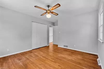 2402 Chatham Drive, Greensboro, NC 27408 - Photo 20