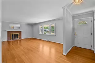 2402 Chatham Dr, Greensboro, NC 27408 - Photo 2