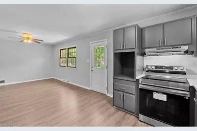 2402 Chatham Drive, Greensboro, NC 27408 - Photo 10