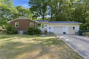 2638 Catherine Dr, Burlington, NC 27215 - Photo 2