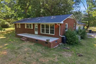 2638 Catherine Dr, Burlington, NC 27215 - Photo 8
