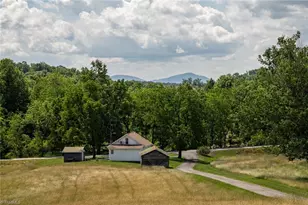 1335 Shingle Gap Rd, Purlear, NC 28665 - Photo 42