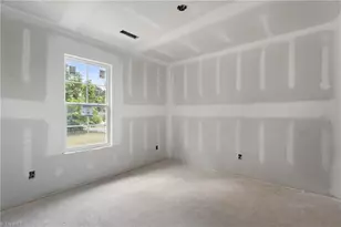 2607 Urban St, Winston-Salem, NC 27107 - Photo 10