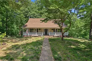 118 Teague Ct, Wallburg, NC 27107 - Photo 1