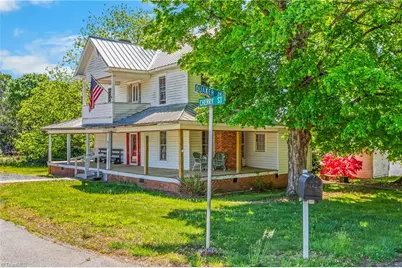 413 S Cherry Street, East Bend, NC 27018 - Photo 2