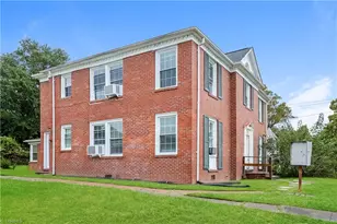 517 Willow St, Mount Airy, NC 27030 - Photo 2