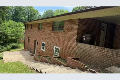 134 Carolina Avenue, Mount Airy, NC 27030 - Photo 2
