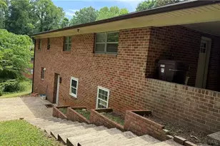 134 Carolina Ave, Mount Airy, NC 27030 - Photo 2
