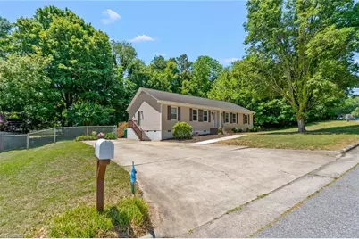 1800 Rivertrace Point, High Point, NC 27265 - Photo 2