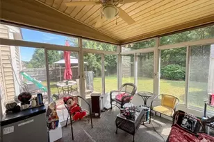 4904 Old Towne Village Cir, Pfafftown, NC 27040 - Photo 16