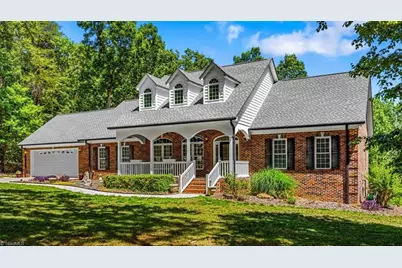 2668 Mountain Oak View Drive, Asheboro, NC 27205 - Photo 2