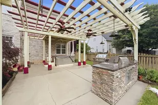 4332 Southern Oak Dr, High Point, NC 27265 - Photo 4