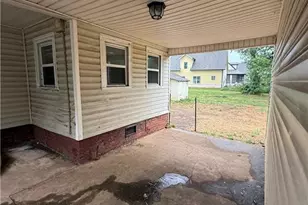 908 W Lee Ave, Yadkinville, NC 27055 - Photo 16