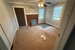 908 W Lee Ave, Yadkinville, NC 27055 - Photo 10