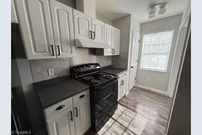 2806 Pleasant Garden Road, Greensboro, NC 27406 - Photo 24