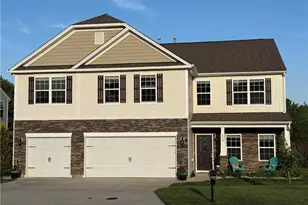 4008 Highland Creek Ct, Pfafftown, NC 27040 - Photo 2