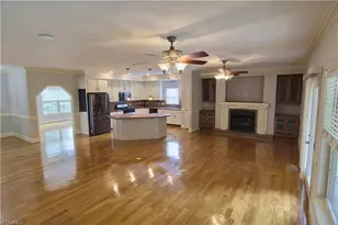 2034 Waterford Pointe Rd, Lexington, NC 27292 - Photo 10