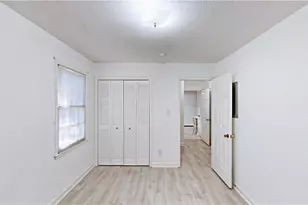 1711 Scarborough Rd, High Point, NC 27265 - Photo 18