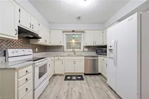 5404 N Oaks Dr, Greensboro, NC 27455 - Photo 10
