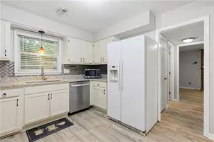 5404 N Oaks Dr, Greensboro, NC 27455 - Photo 12