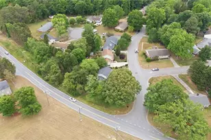 5404 N Oaks Dr, Greensboro, NC 27455 - Photo 32