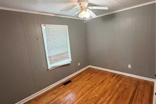204 Blackstock St, Eden, NC 27288 - Photo 6
