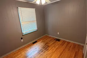 204 Blackstock St, Eden, NC 27288 - Photo 8