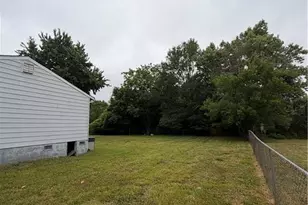 204 Blackstock St, Eden, NC 27288 - Photo 14