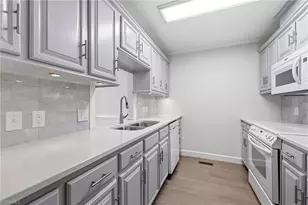 330 W Presnell St, Asheboro, NC 27203 - Photo 18