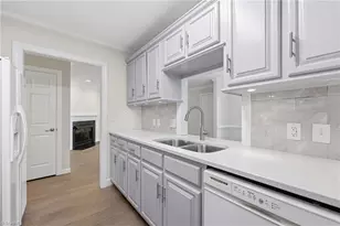 330 W Presnell St, Asheboro, NC 27203 - Photo 4