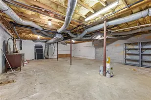330 W Presnell St, Asheboro, NC 27203 - Photo 28