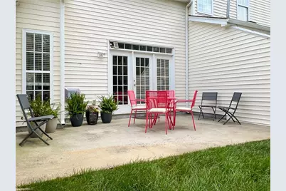 5811 Fox Point Circle, Winston-Salem, NC 27104 - Photo 4
