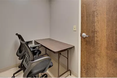 610 N Fayetteville Street #100, Asheboro, NC 27203 - Photo 16