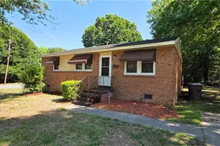 2206 Bothwell St, Greensboro, NC 27401 - Photo 8