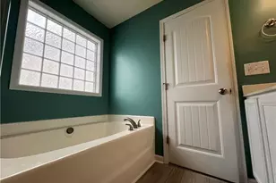 1950 Glenkirk Dr, Burlington, NC 27215 - Photo 24