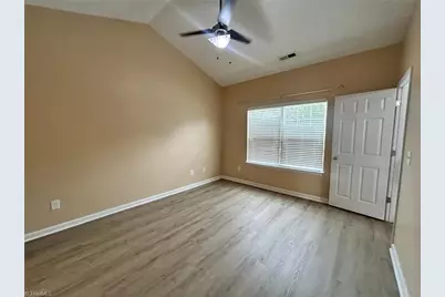 312 Robyns Glen Circle, Greensboro, NC 27409 - Photo 20