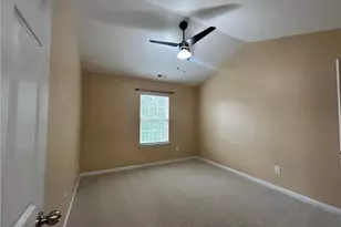 312 Robyns Gln Cir, Greensboro, NC 27409 - Photo 32