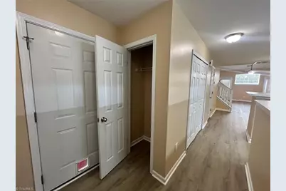 312 Robyns Glen Circle, Greensboro, NC 27409 - Photo 6