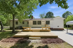 1606 W Cone Blvd, Greensboro, NC 27408 - Photo 4