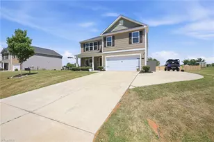 1276 Hickory Point Dr, Lexington, NC 27292 - Photo 4