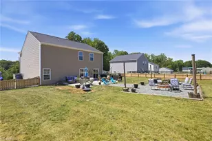 1276 Hickory Point Dr, Lexington, NC 27292 - Photo 36