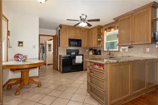 442 Moretz Ct, Hickory, NC 28601 - Photo 12